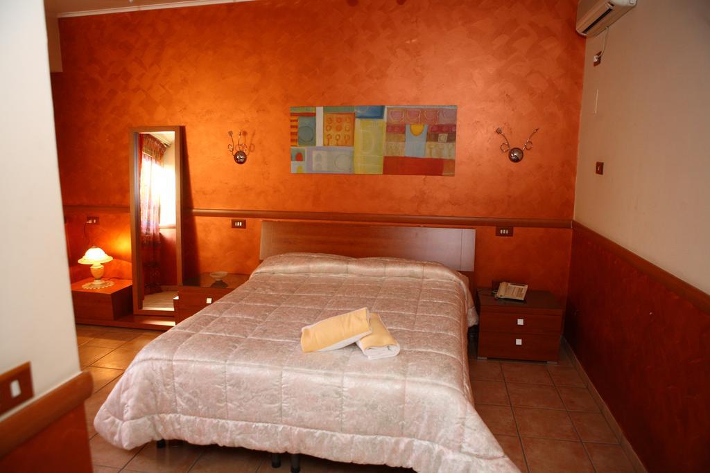 Meridiano Otel Napoli Oda fotoğraf